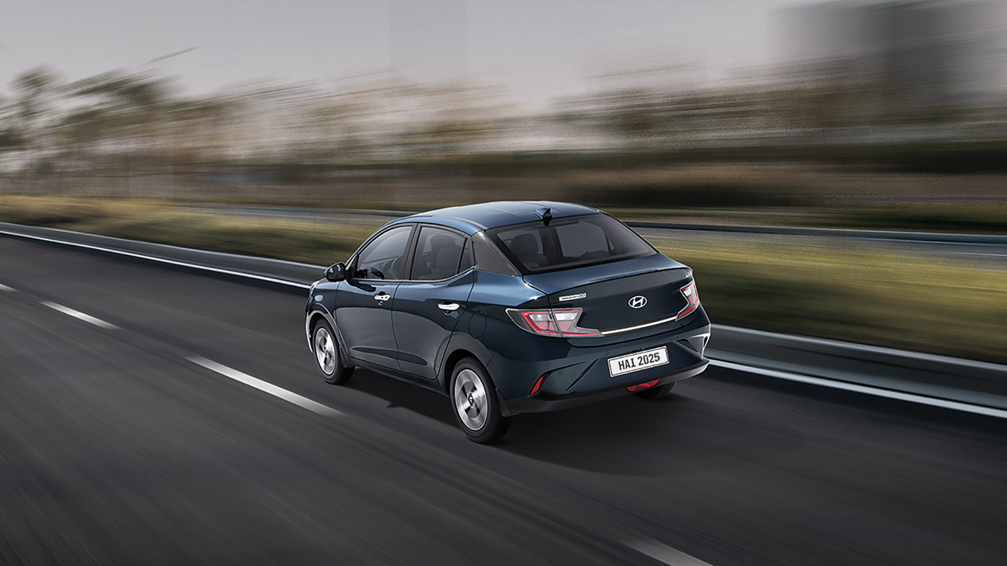 GRAND I10 SD 2025 por carretera a gran velocidad