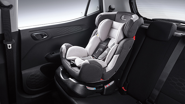 Silla infantil montada en asiento de Hyundai Grand i10